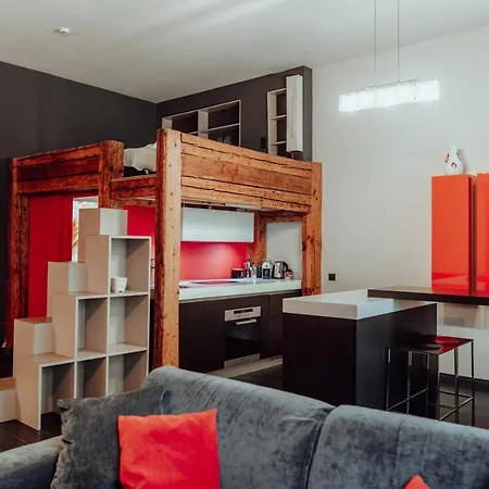 Design In The Heart Of Old Town *