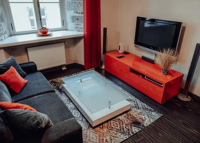 Design In The Heart Of Old Town Apartament